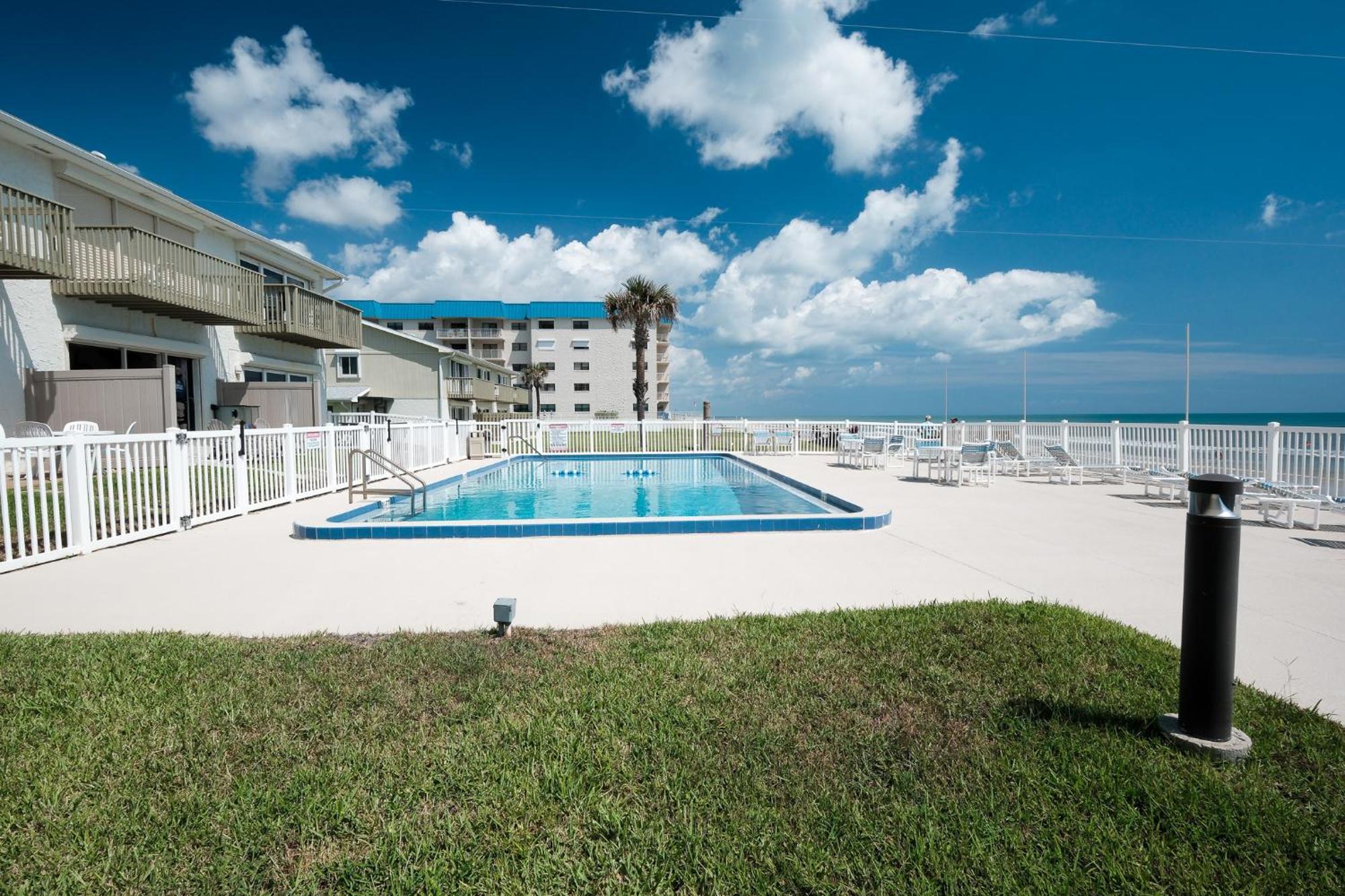 Oceanside Village Townhouse No Drive New Smyrna Beach, Private Ground Floor Patio W Grill Exterior foto